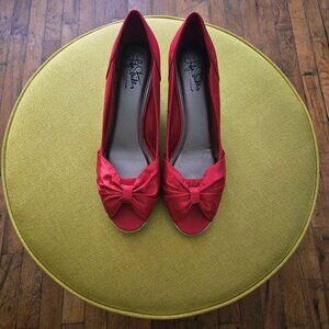 Life Stride Pink Wedge Sandals Size 9.5M